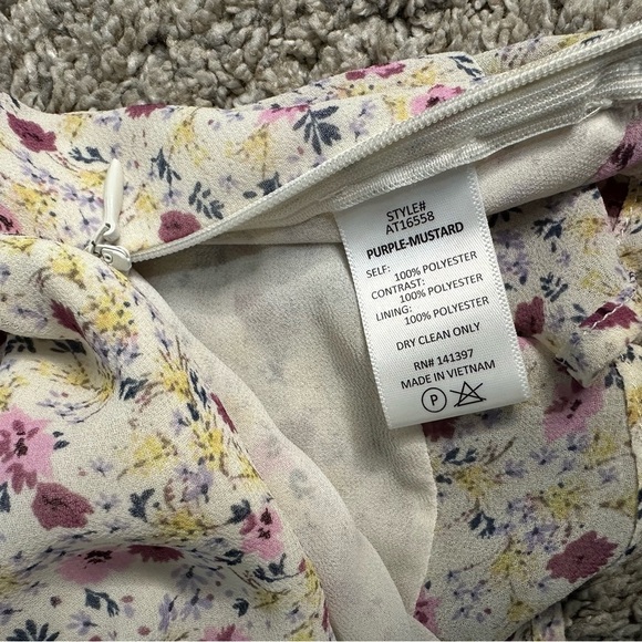 Astr Revolve floral touches sweetheart top small 3/4 sleeve cropped ruffle pink - Picture 9 of 12